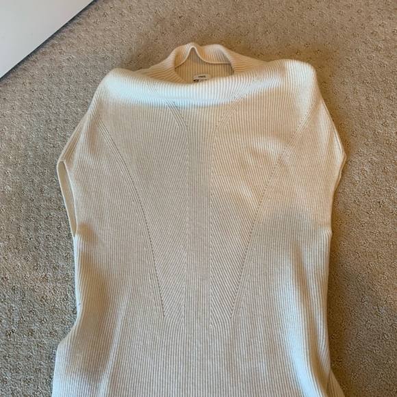 Dolman sleeve tunic sweater - Picture 3 of 3